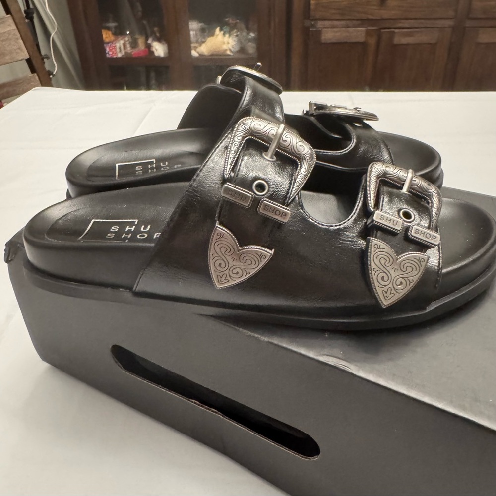 ShuShop Black Dolly Double-Buckle Slide Sandal size 6.5m, NIB - Picture 2 of 10